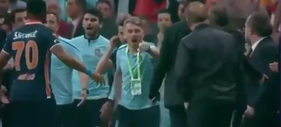 İşte Orhan Ak'ın Fatih Terim'i tahrik ettiği görüntüler!