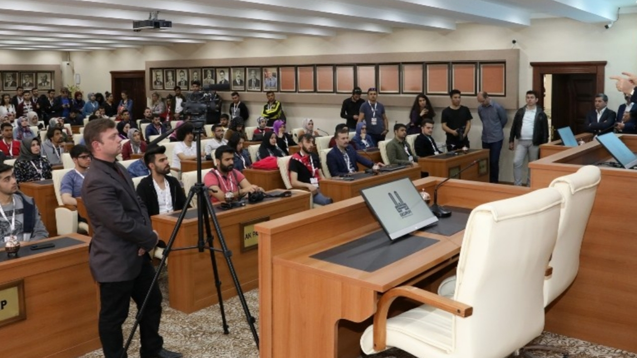 Erzurum'da Başkan Mehmet Sekmen, “100. yıl gençleri” ile buluştu