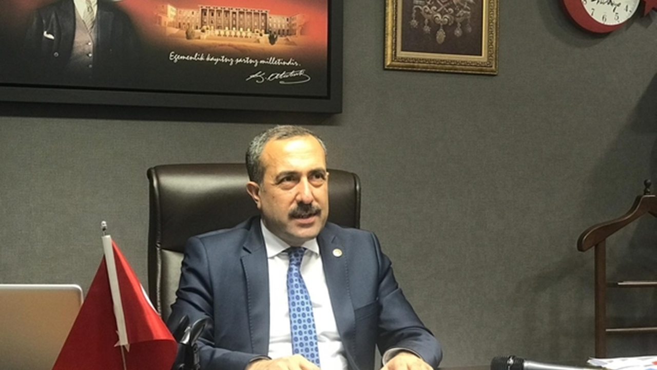 Van'da AK Parti’li Abdulahat Arvas: “Kul hakkından söz edecek en son parti CHP’dir”