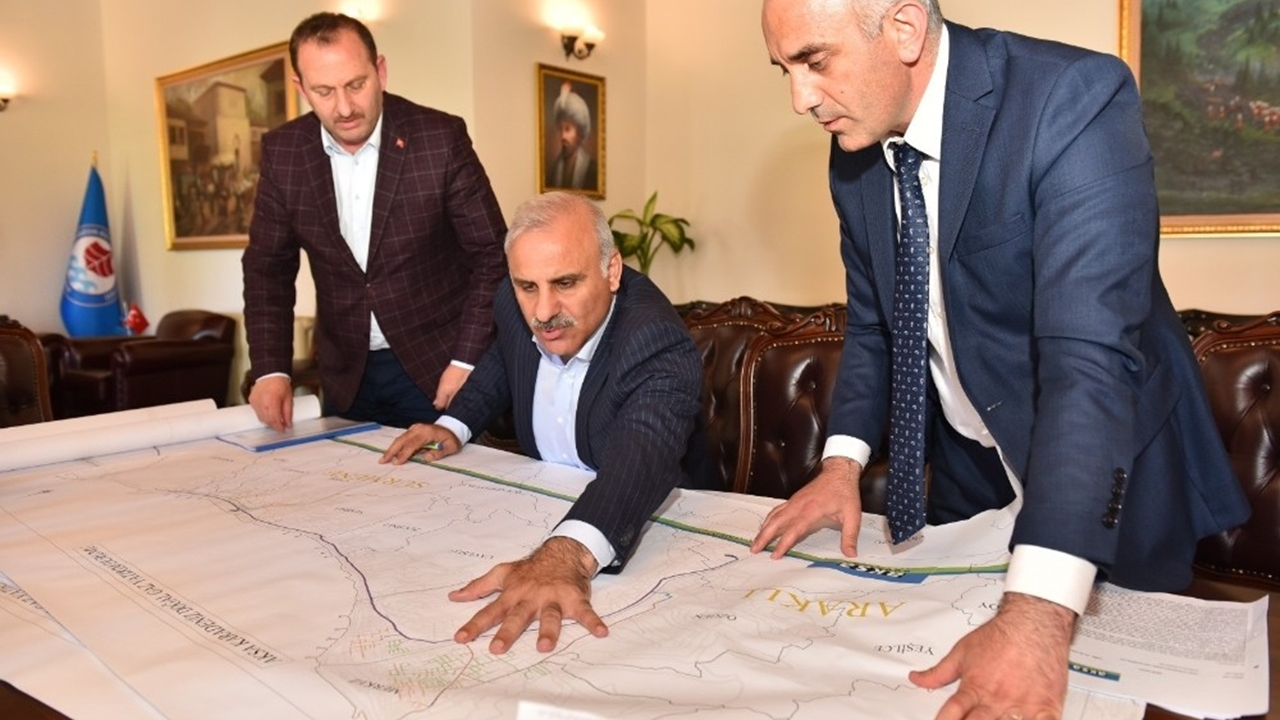 Trabzon'da Başkan Murat Zorluoğlu, doğal gaz altyapı çalışmaları hakkında bilgi aldı