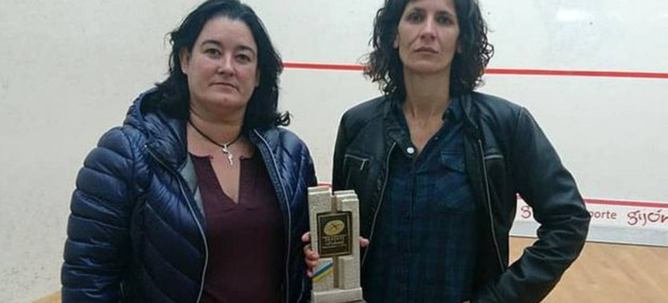 Squash turnuvasında dereceye giren kadın sporculara vibratör hediye edildi!