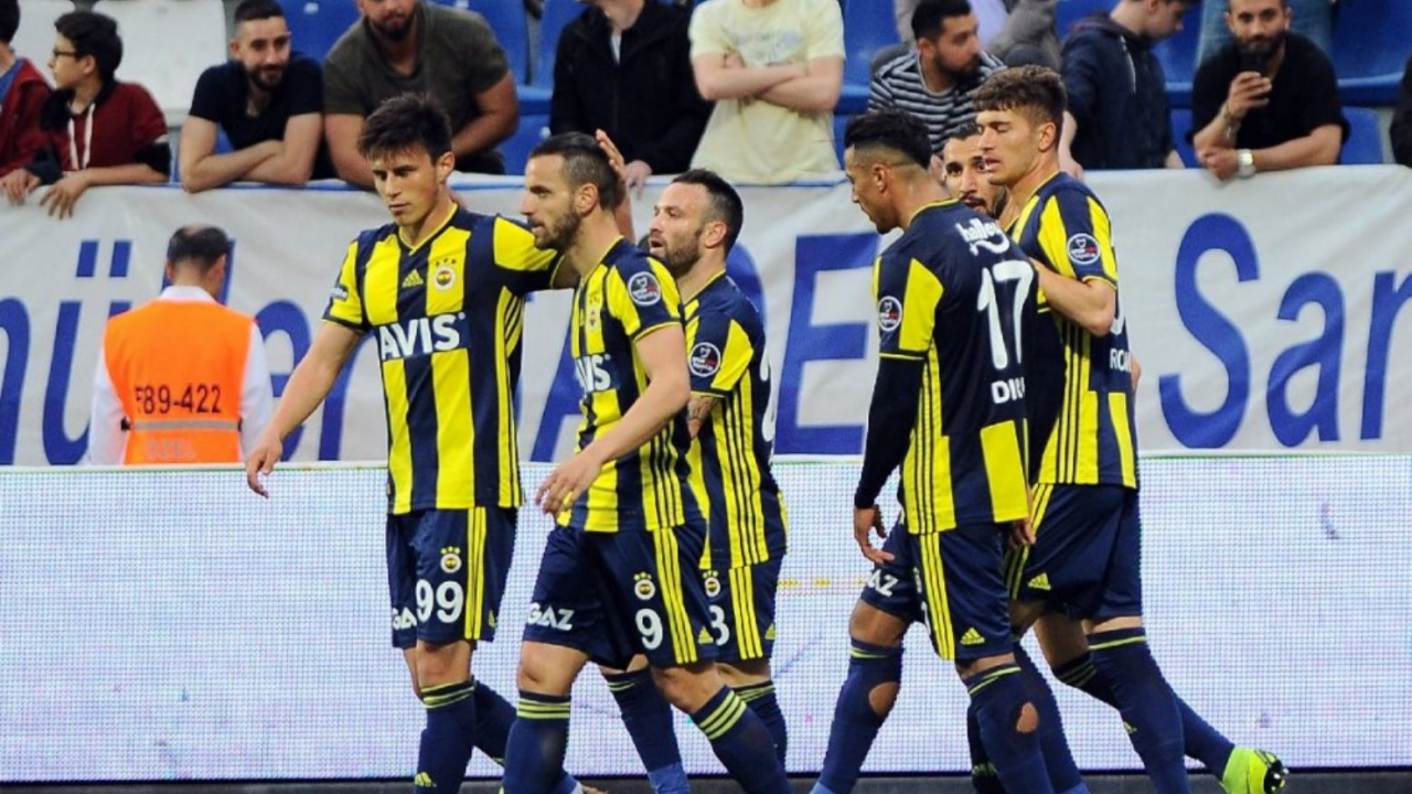 Olympiakos, Fenerbahçe'nin yıldızı ile anlaştığını açıkladı!