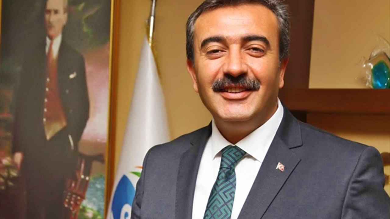 Adana'da Soner Çetin: "Sorumluluğumuzun bilincindeyiz"