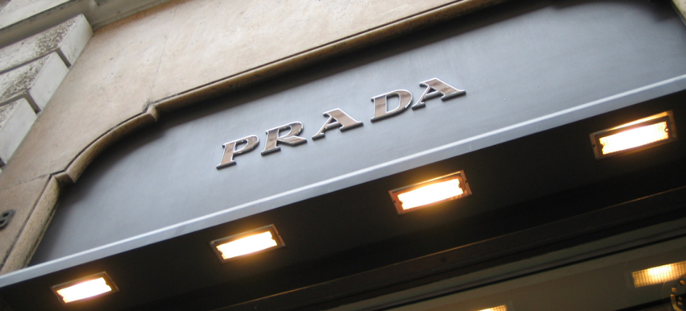 İtalyan moda devi Prada'dan önemli karar!