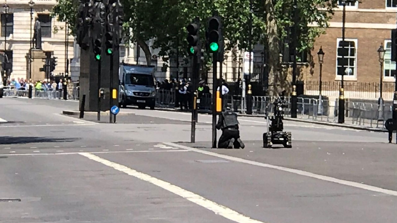 Londra'da terör paniği! Cadde kapatıldı...