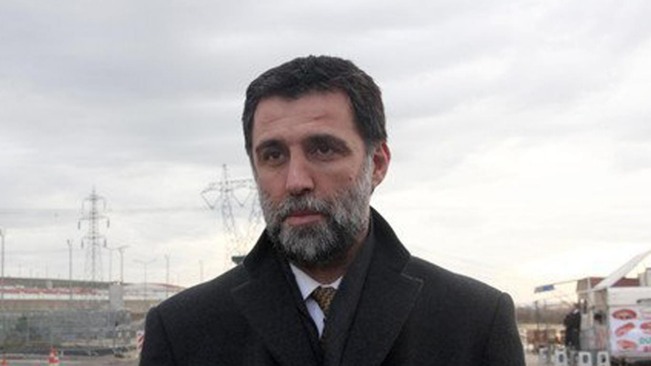 FETÖ'cü Hakan Şükür kendisine hain diyenleri tehdit etti!
