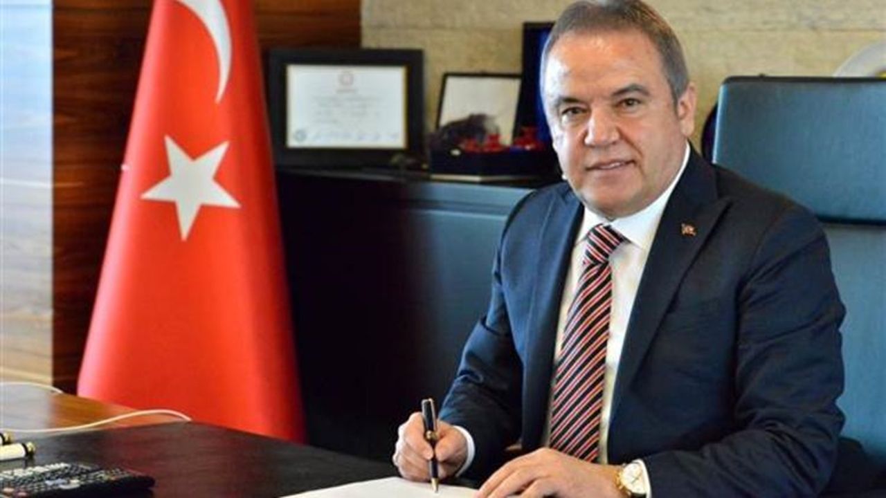 Antalya'da Başkan Muhittin Böcek, Adem Murat Yücel’i ağırladı