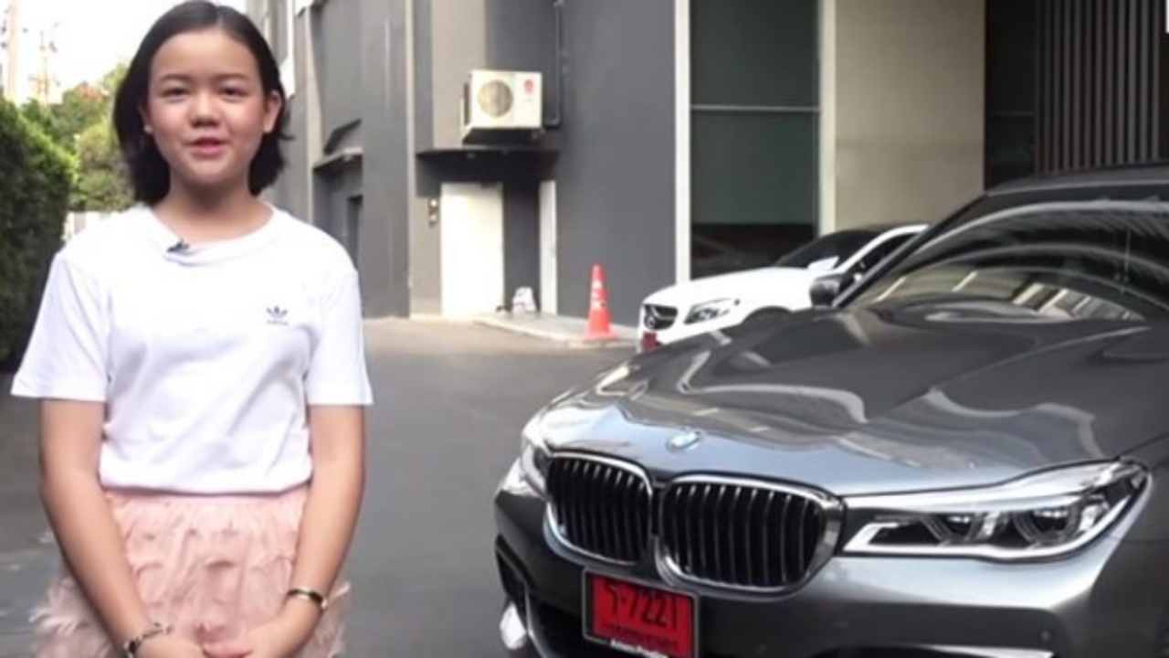 12 yaşındaki YouTuber kendisine BMW aldı!