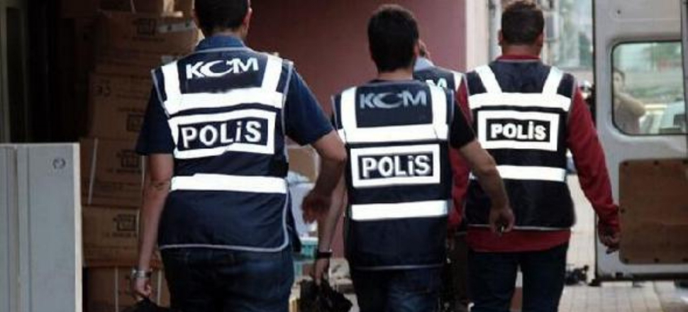 FETÖ'cü yapılanmaya peş peşe operasyonlar!