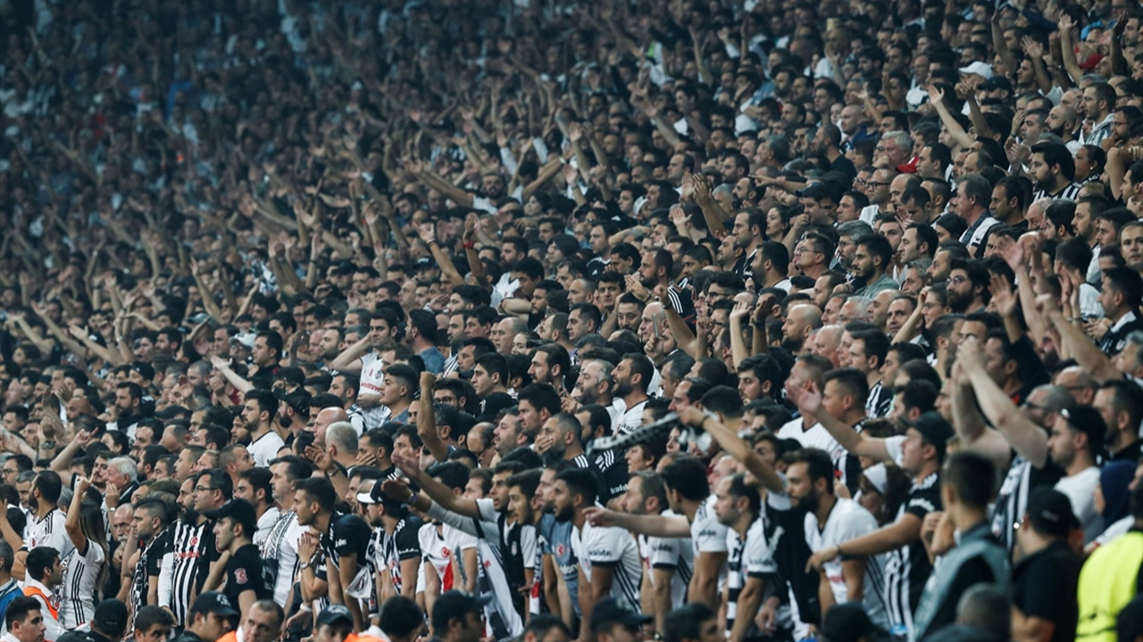 Vodafone Park'ta Abdullah Avcı protestosu!