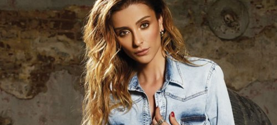 Özge Ulusoy eski sevgilisiyle yeniden bir araya geldi!