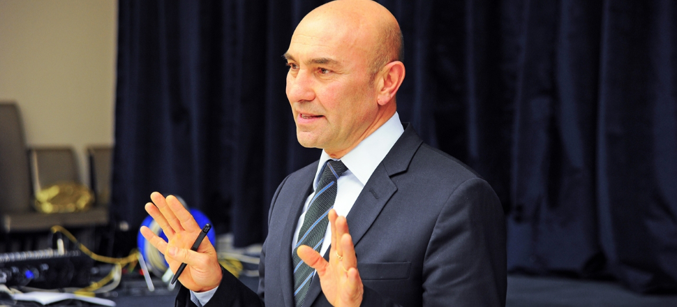 İzmir'de Tunç Soyer krizi...