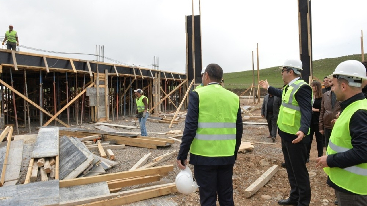 Erzurum'da Vali Okay Memiş, 2. OSB’de incelemede bulundu