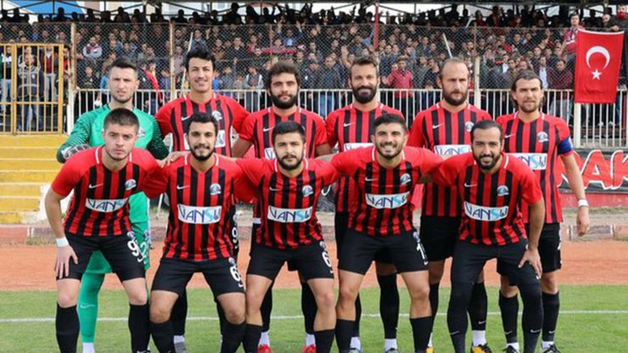 Van Belediyespor TFF 2. Lig'e yükseldi!