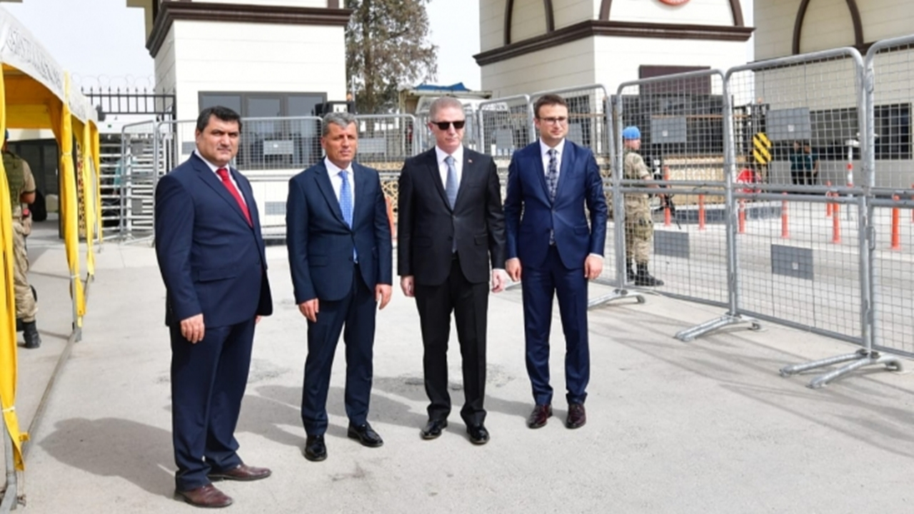 Gaziantep'te Vali Davut Gül’den Karkamış Sınır Kapısında inceleme