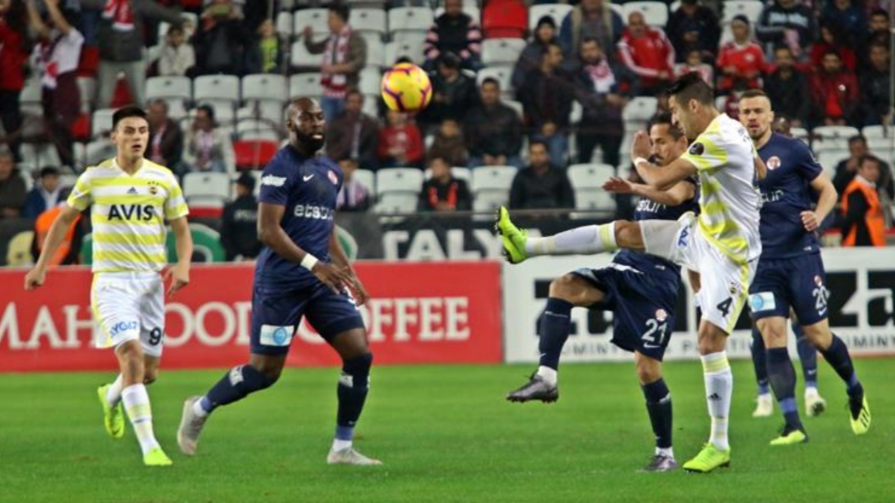Fenerbahçe'nin ilk 11'i belli oldu!