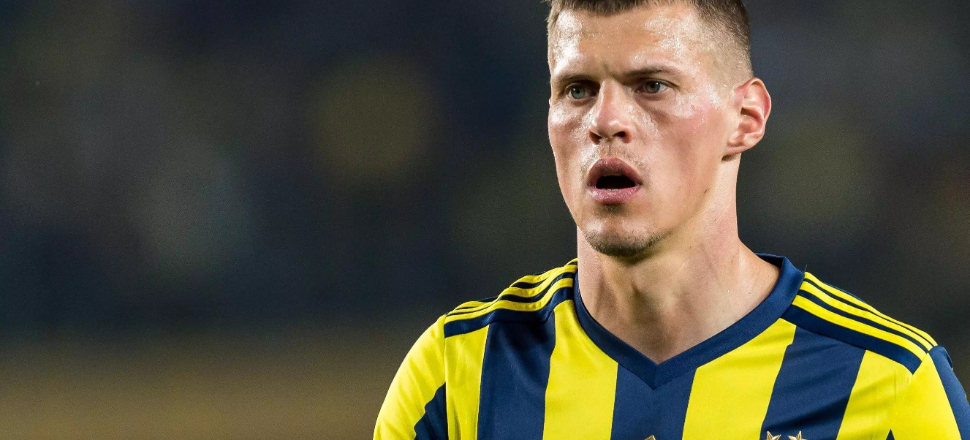 Skrtel imzayı atıyor!