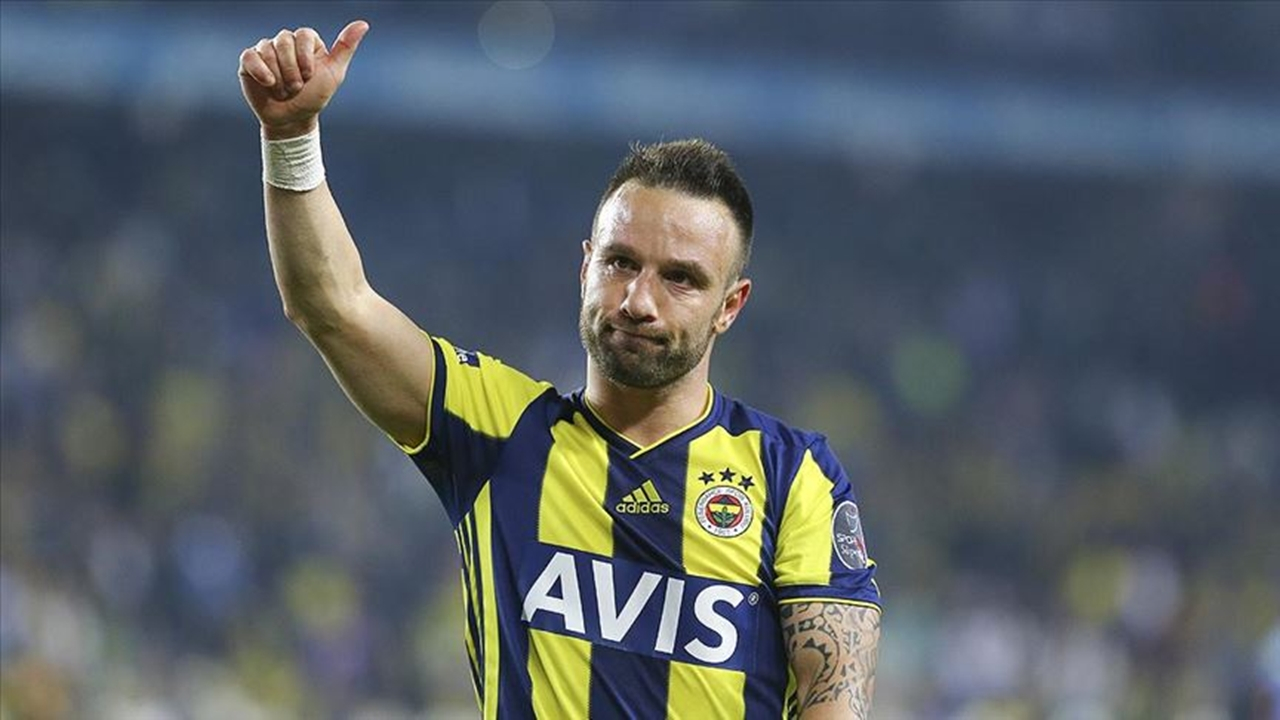 Mathieu Valbuena Olympiakos'ta...