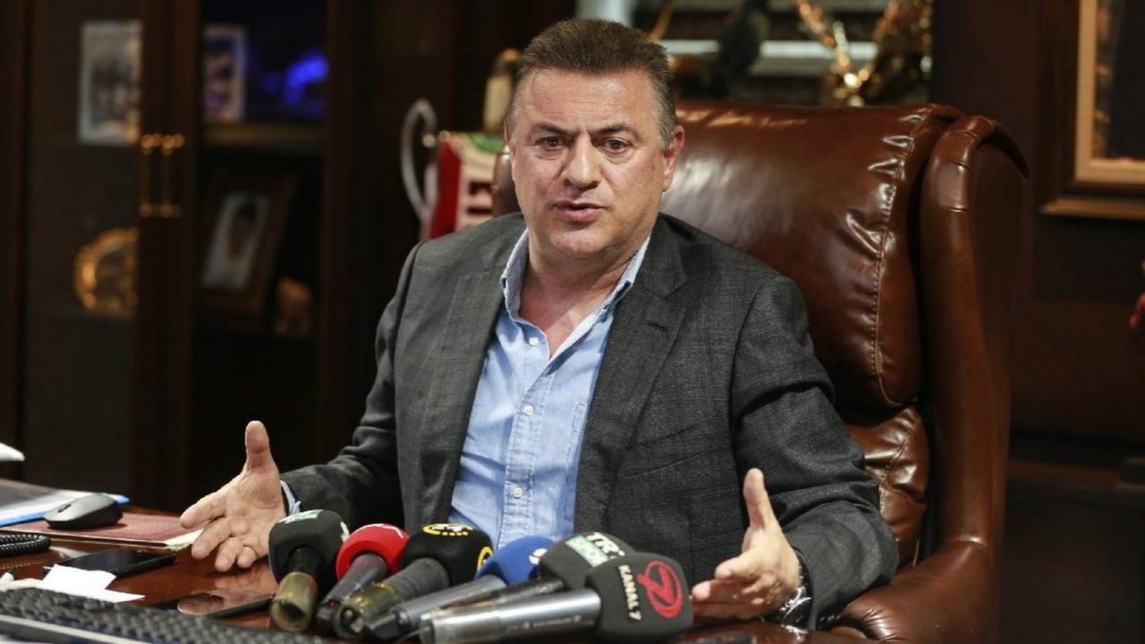"Fenerbahçe ile görüşmelerimiz sürüyor"