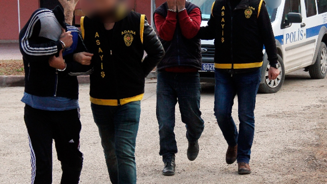 Adana Kozan’da fuhuş baskını: 18 gözaltı
