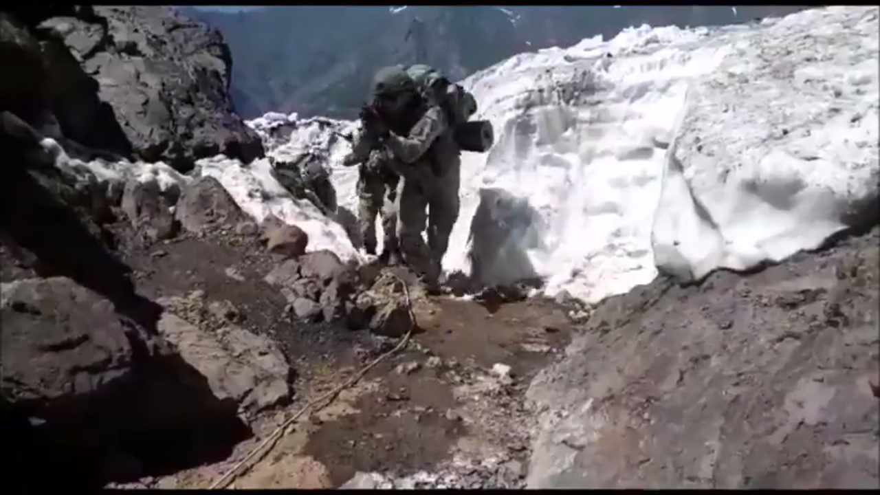 Komandolar Kandil'e böyle girdi!