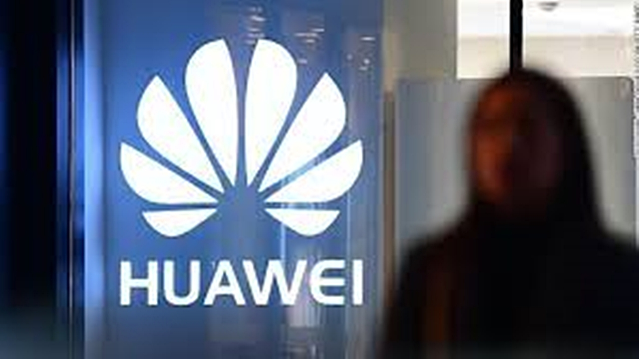 İşte Huawei'ye yönelik yaptırımların kapsamına girmeyen telefonlar!