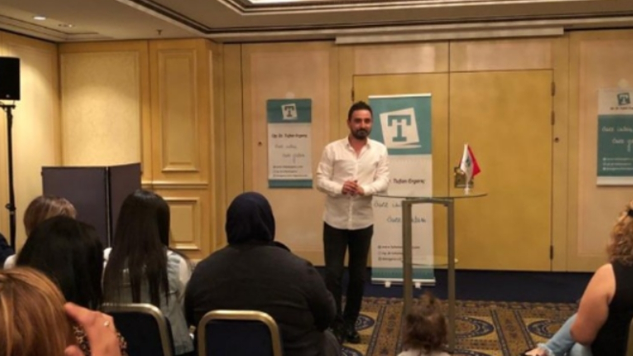 İzmir'de Dr. Tufan Ergenç, Viyana’da hastalarıyla buluştu