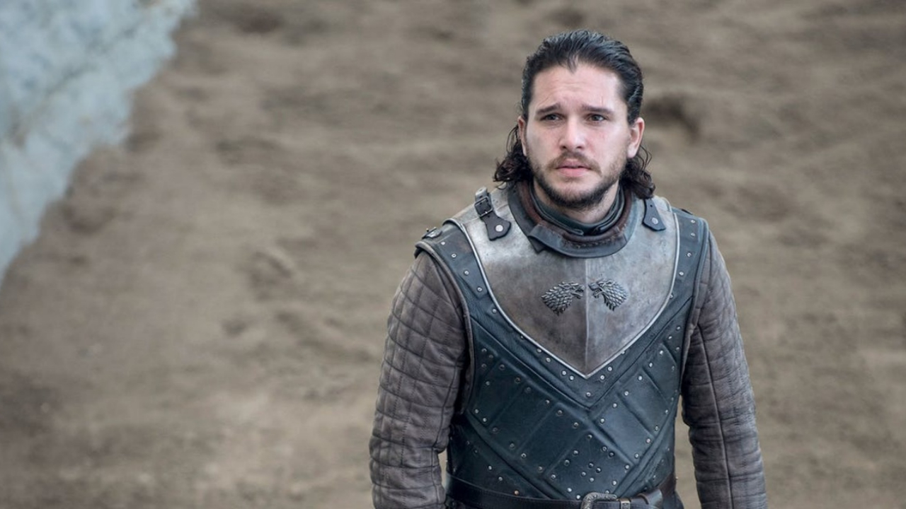 Kral olamayan Jon Snow hastanelik oldu!