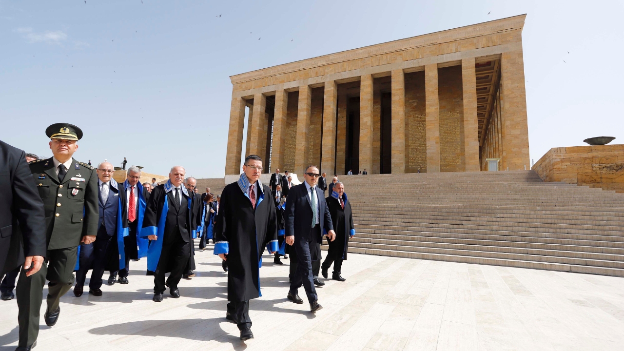 Ankara'da Sayıştay Başkanı Seyit Ahmet Baş, Anıtkabir'de