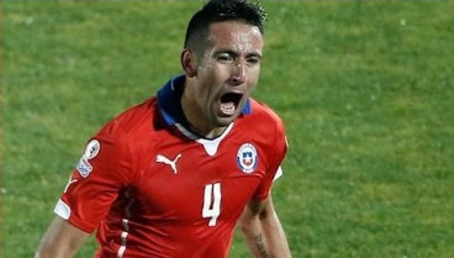 Fenerbahçe'nin yeni sağ beki Mauricio Isla'dan süper performans