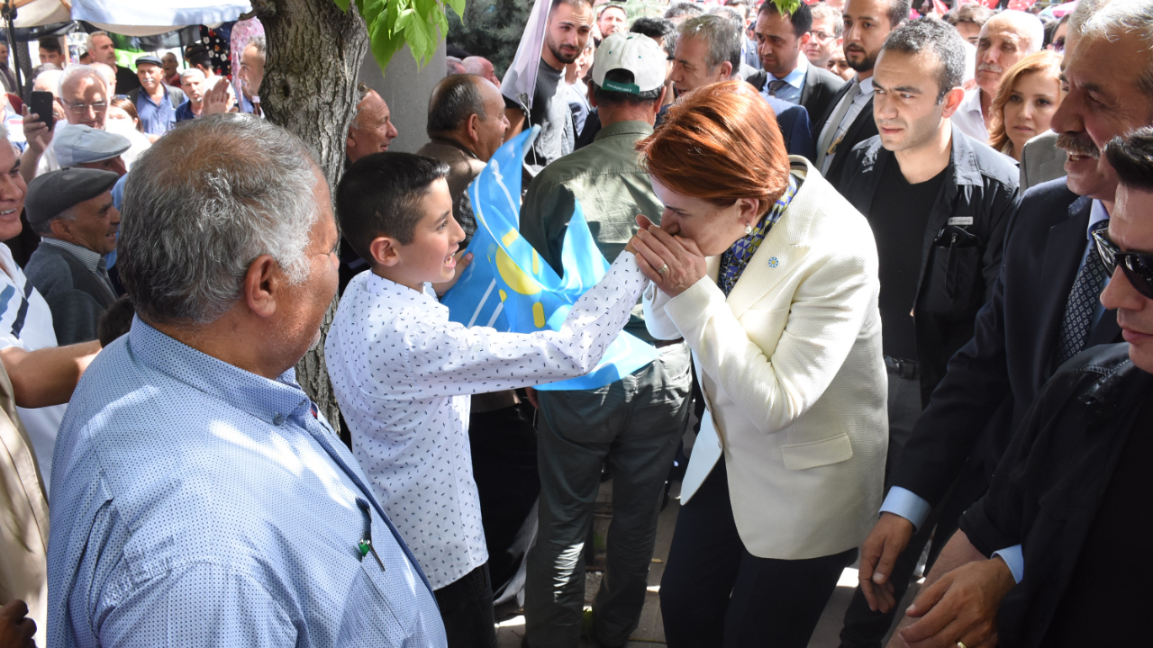 Kırıkkale'de Meral Akşener: Türkiye'nin birliğe beraberliğe ihtiyacı var