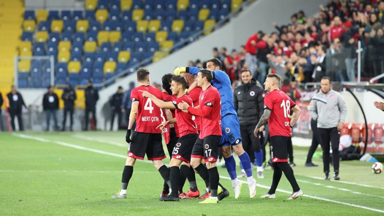Gençlerbirliği'nin yeni teknik direktörünü SuperHaber açıklıyor!