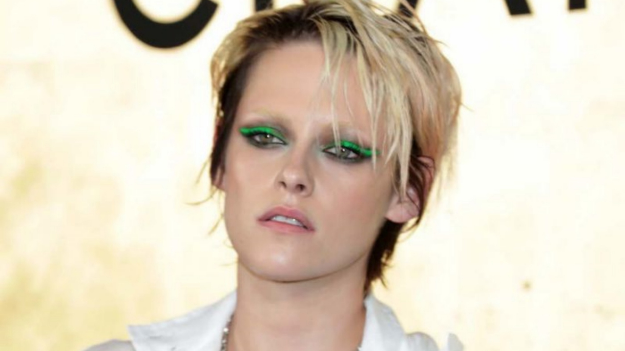 Kristen Stewart'ın kaşları için kayıp ilanı!