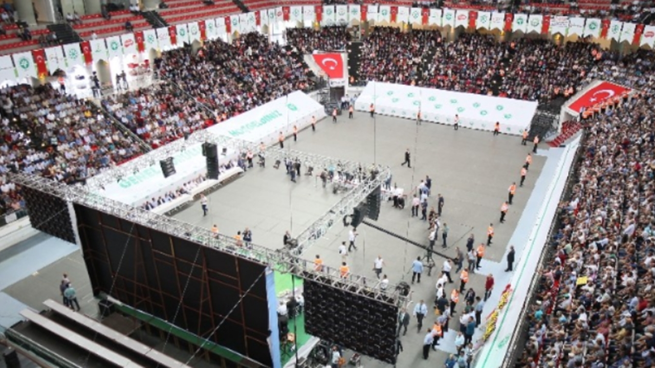 Kayseri'de Başkan Hüseyin Akay, çiftçileri genel kurula davet etti