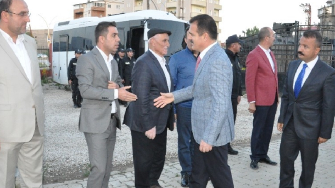Hakkari'de Vali İdris Akbıyık, Yüksekova’da iftar programına katıldı