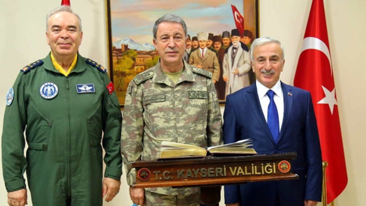 Kayseri'de Bakan Hulusi Akar, Kayseri Valiliği’ni ziyaret etti