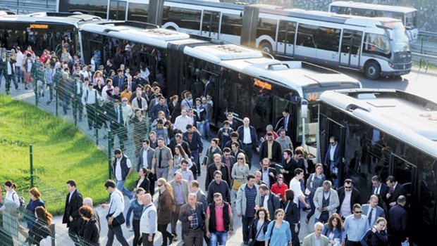 Toplu taşımada yeni dönem: İETT'den yolculara sigorta!