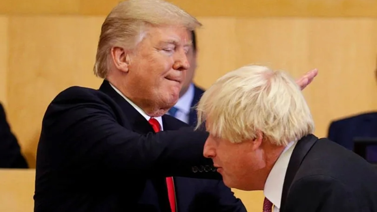 ABD Başkanı Trump ve Johnson'ın saç kardeşliği!