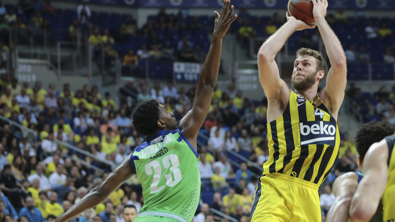 Fenerbahçe Beko seride 1-0 öne geçti!