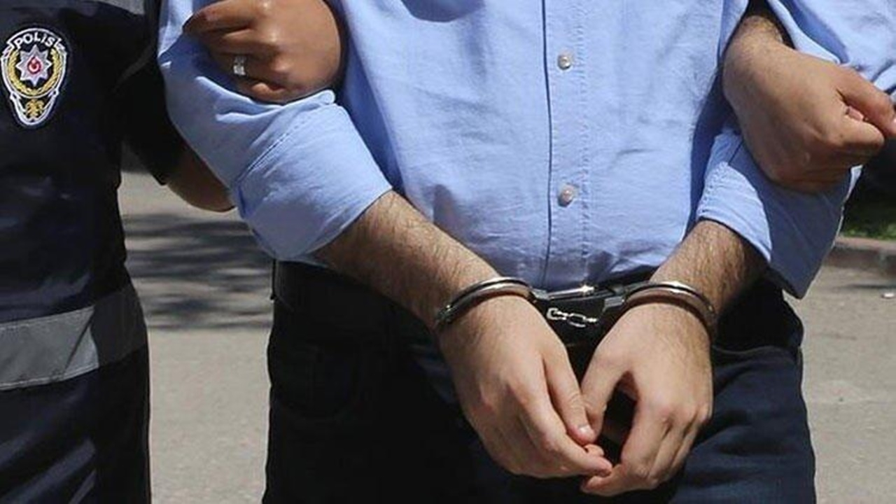 Balıkesir'de FETÖ şüphelisi 2 kişi yakalandı!