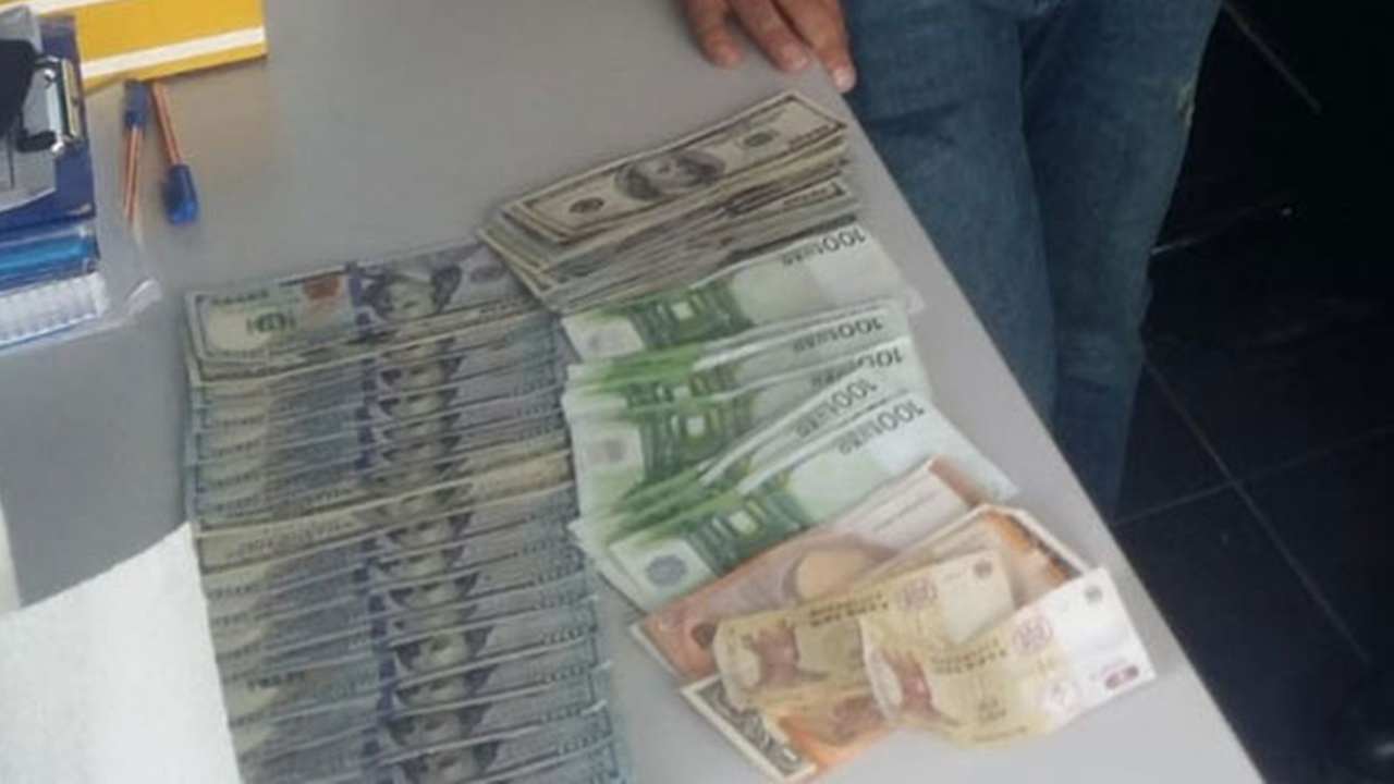 Yanlışlıkla 55 bin lirayı çöpe attı!