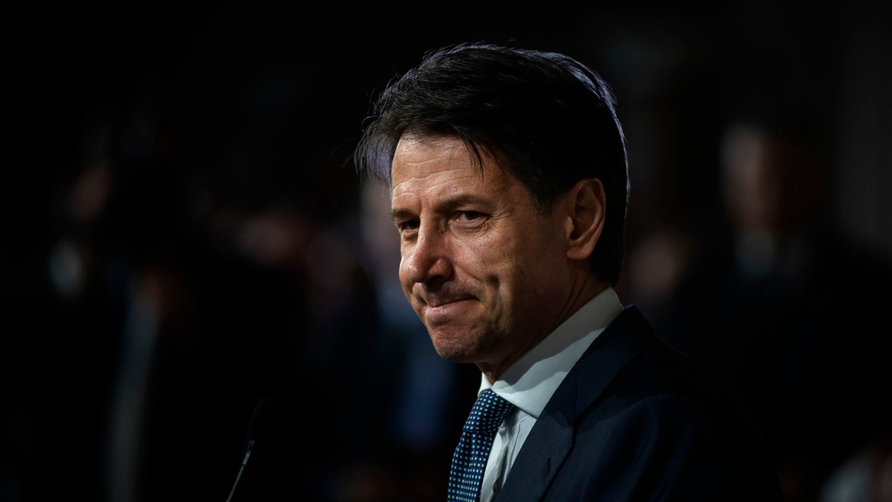 Başbakan Conte'den 'görev bırakma' tehdidi!