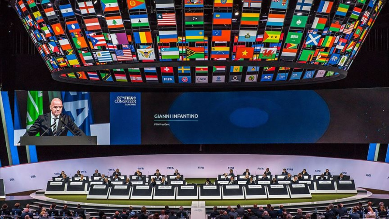 Infantino FIFA Başkanlığı'na yeniden seçildi!