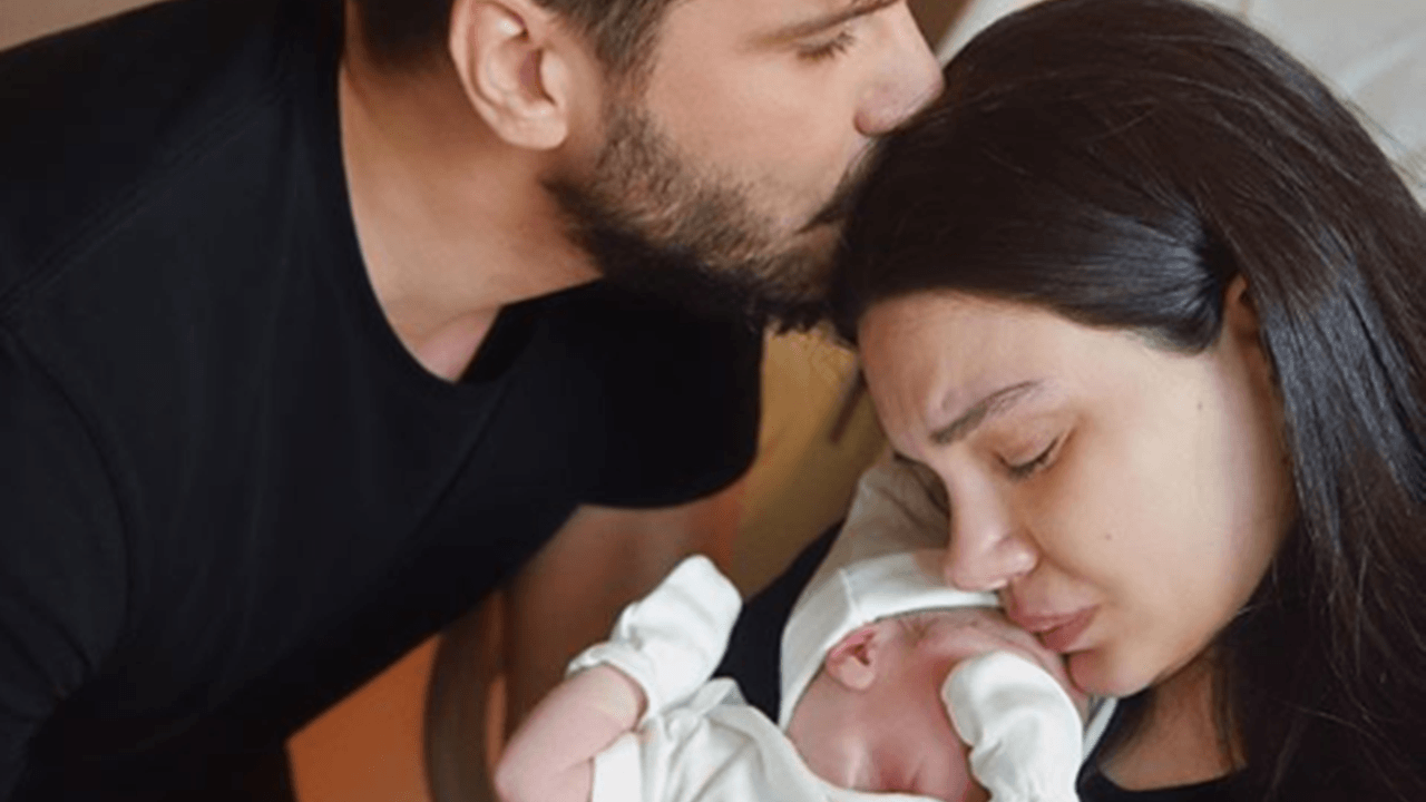Tolgahan Sayışman ile Almeda Abazi çiftinin oğulları 1 aylık oldu!