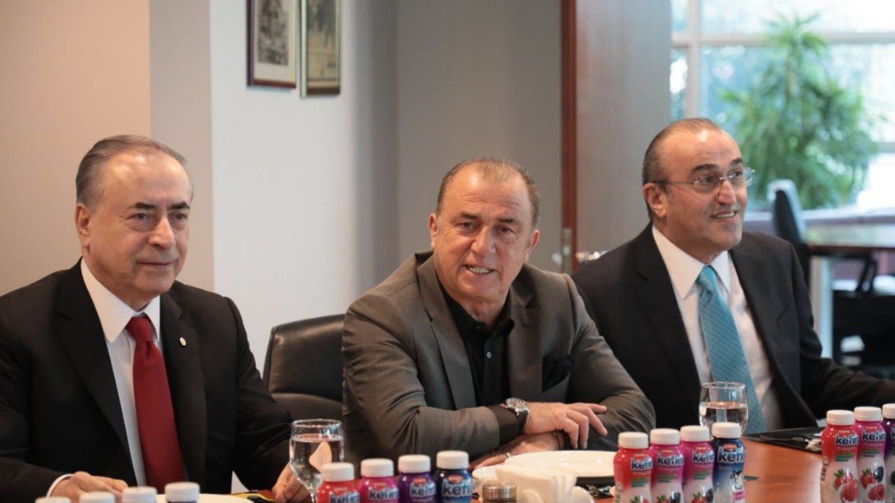 Galatasaray 3 transferi birden açıklıyor!