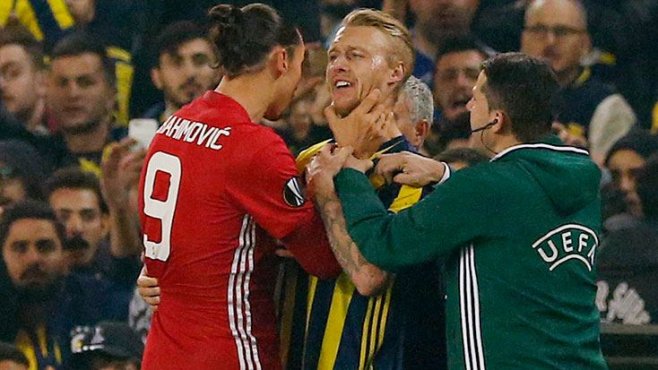 Zlatan İbraimoviç Fenerbahçe karşısında kudurdu!