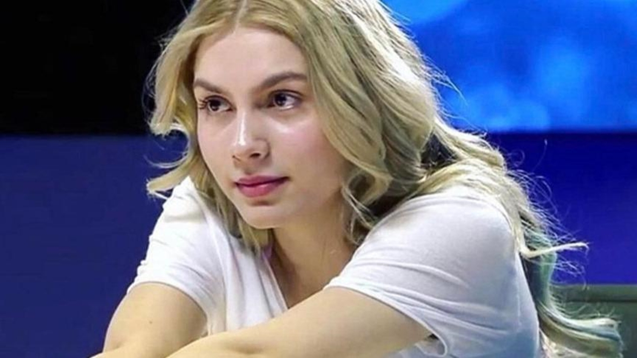 Aleyna Tilki bikiniyle görüntülendi!