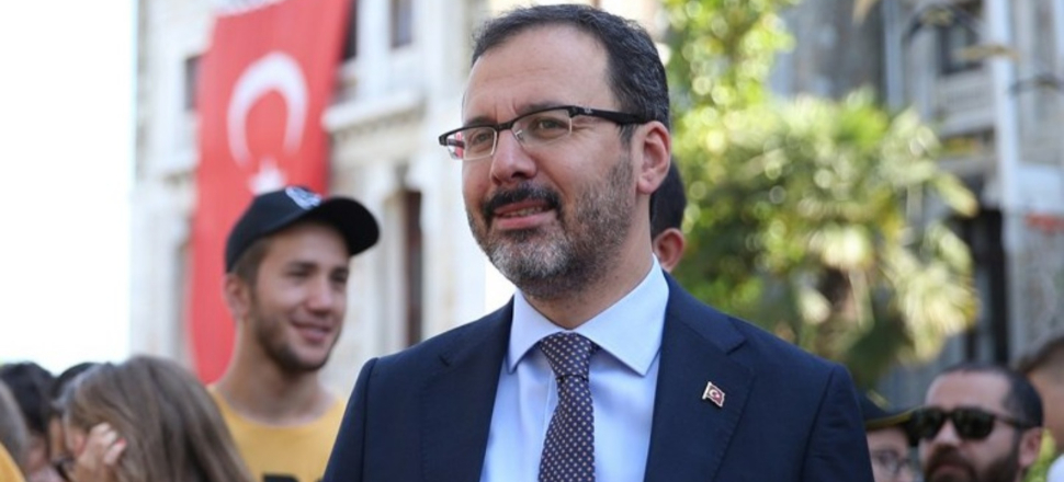 Bakan Kasapoğlu’ndan Eda Tuğsuz’a tebrik!