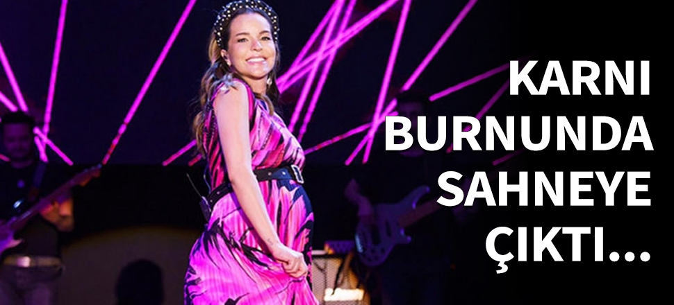 Bengü, kızıyla birlikte sahneye çıktı!