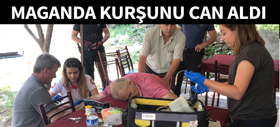 Arkadaşları ile otururken bir anda masaya yığıldı!